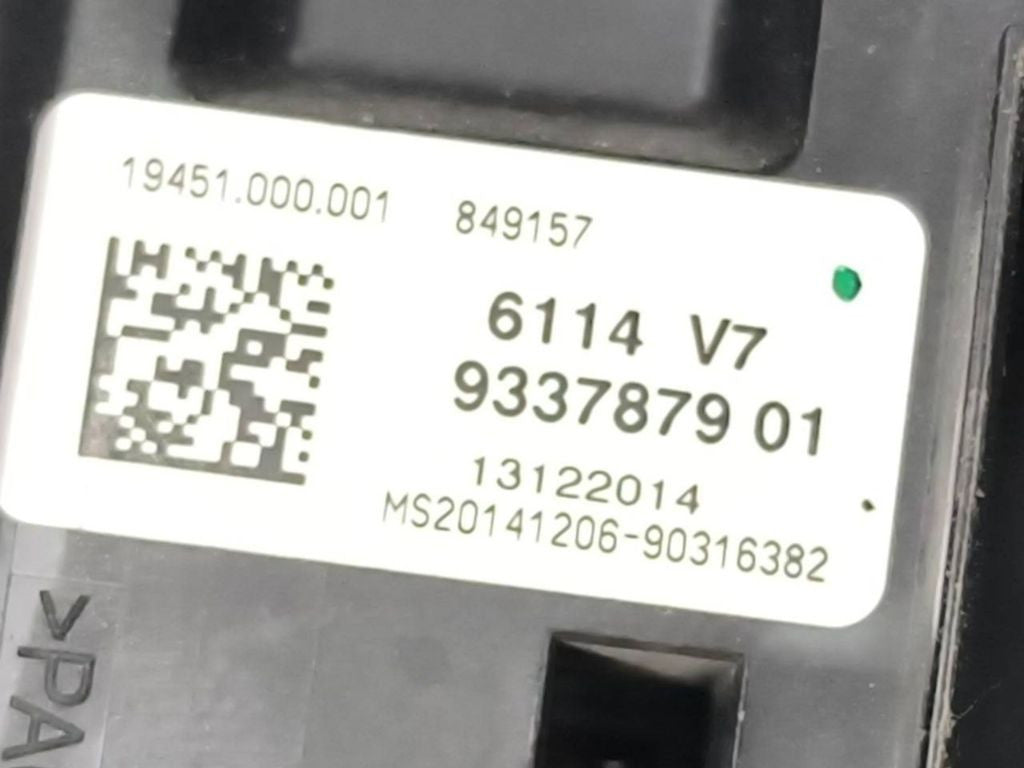 BMW 3 F30 F35 F31 2012 Fuse module 9337879