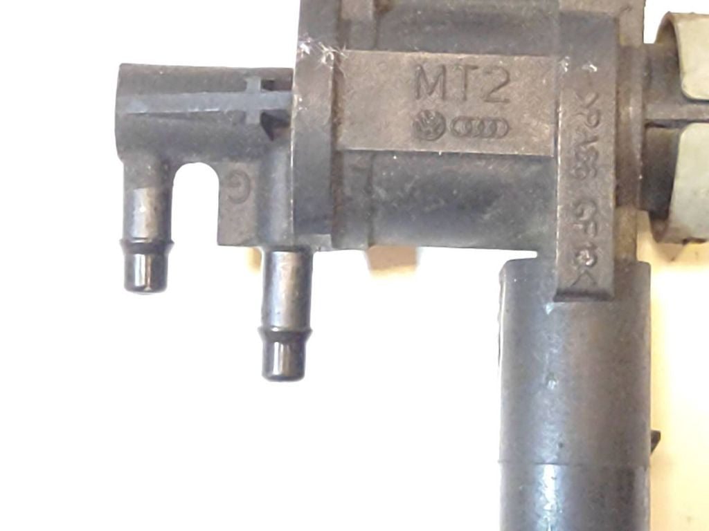Volkswagen PASSAT B6 2006 Turbo solenoid valve 1J0906283C