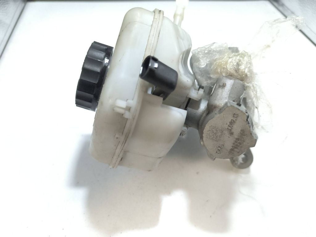 BMW 1 F20 F21 2013 RHD Brake master cylinder 6796531
