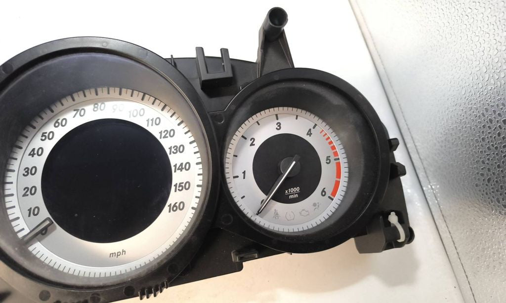 Mercedes-Benz C W204 2011 speedometer instrument cluster A2049004408
