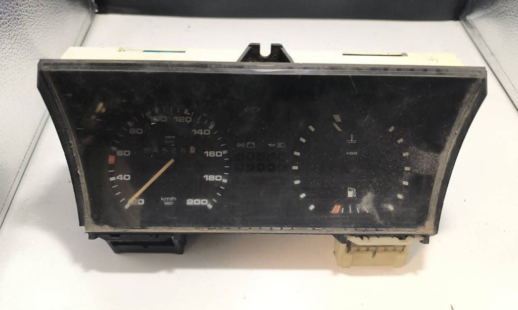 Volkswagen Golf II MK2 1991 speedometer instrument cluster 88481409
