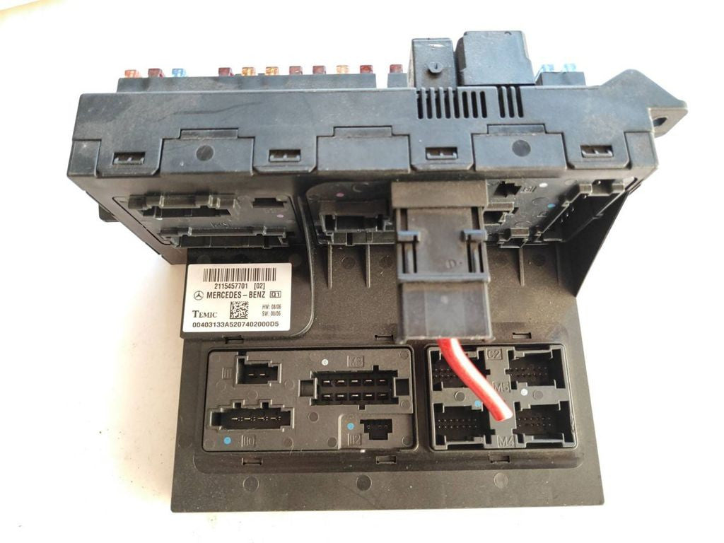 Mercedes-Benz E W211 2004 Fuse module 2115457701