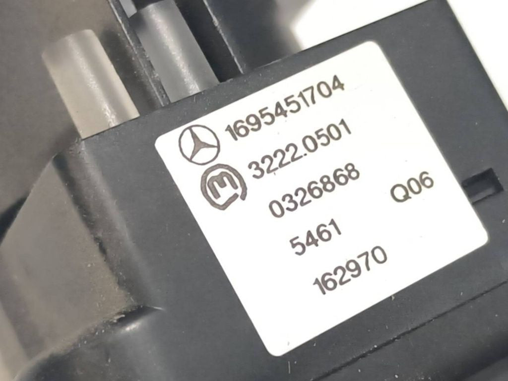 Mercedes-Benz A W169 2008 Light switch 1695451704