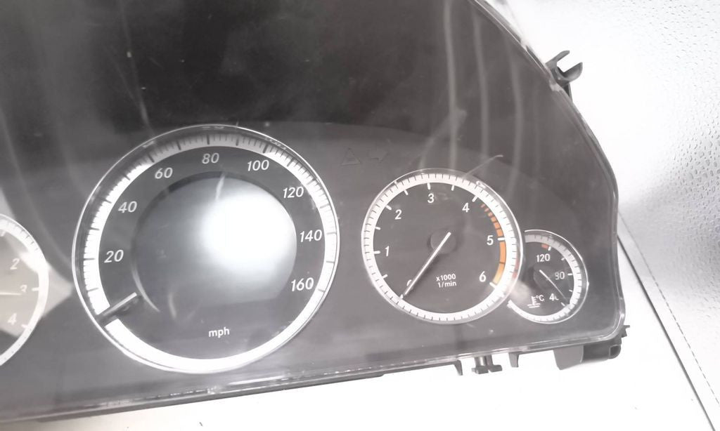 Mercedes-Benz E W212 2010 speedometer instrument cluster A2129002709