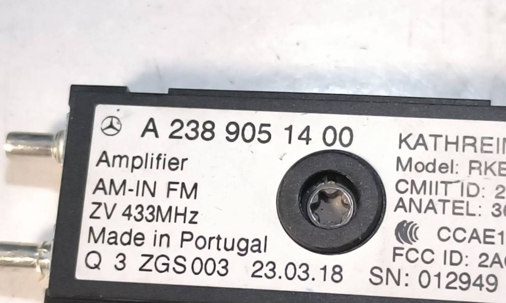 Mercedes-Benz E W238 2017 Aerial antenna amplifier A2389051400