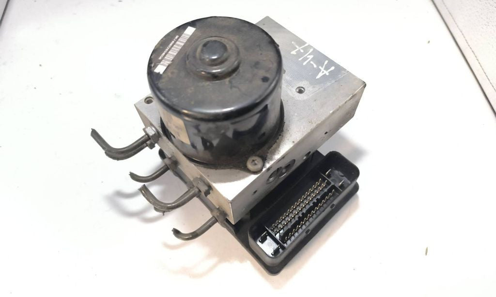 Mercedes-Benz C W203 2001 ABS Pump A0064310312
