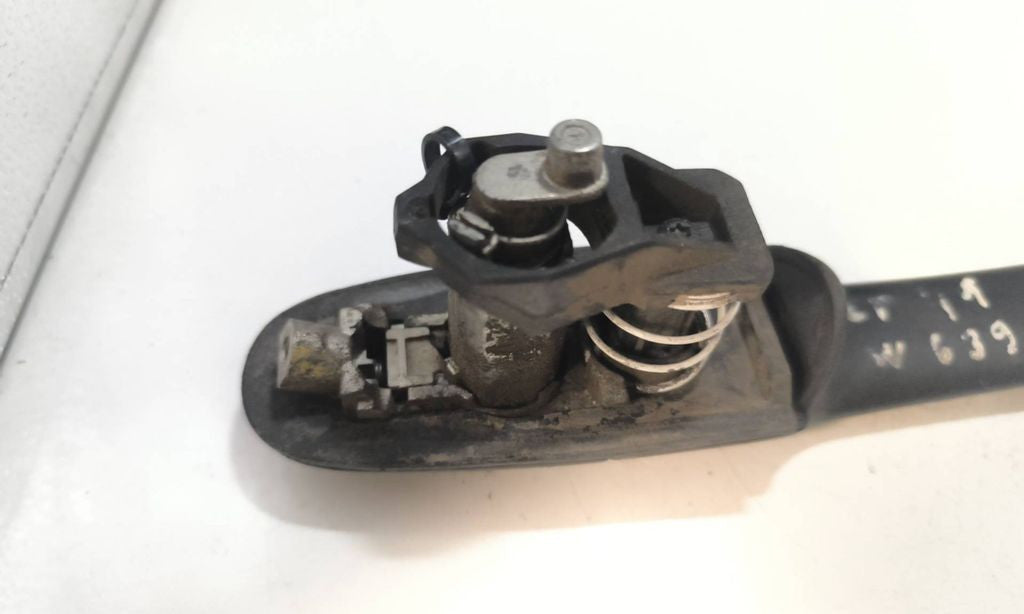 Mercedes-Benz Sprinter W906 2006 RHD front right door exterior handle