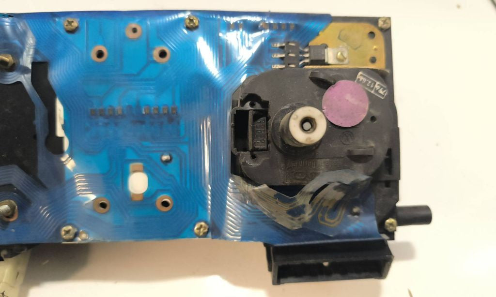 Volkswagen Golf II MK2 1991 speedometer instrument cluster 88481409