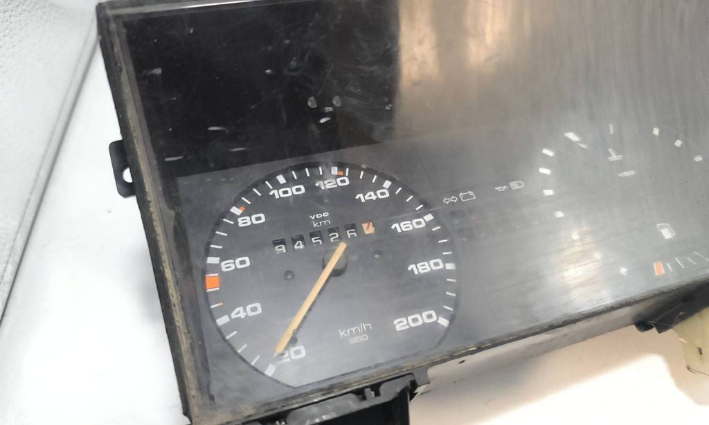 Volkswagen Golf II MK2 1991 speedometer instrument cluster 88481409