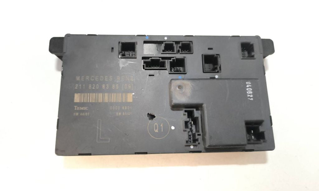 Mercedes-Benz E W211 2004 door control unit module 2118208385