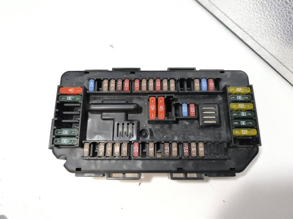 BMW 3 F30 F35 F31 2012 Fuse module 9337879
