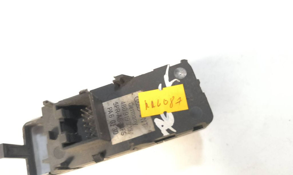 Audi A6 S6 C5 4B 2003 Control switch 4B0919719