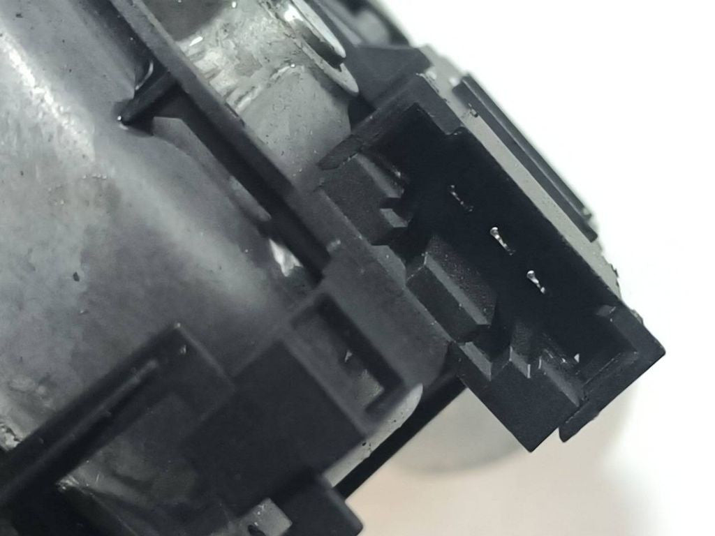 Mercedes-Benz E W212 2010 Rear wiper motor W000005085