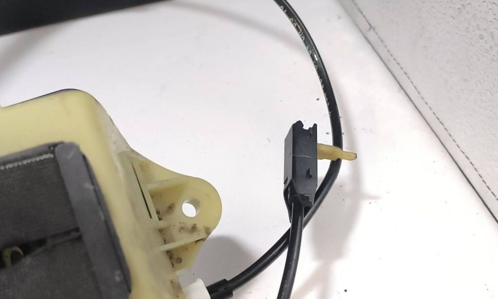 Mercedes-Benz C W204 2010 gear selector shifter A2042675724