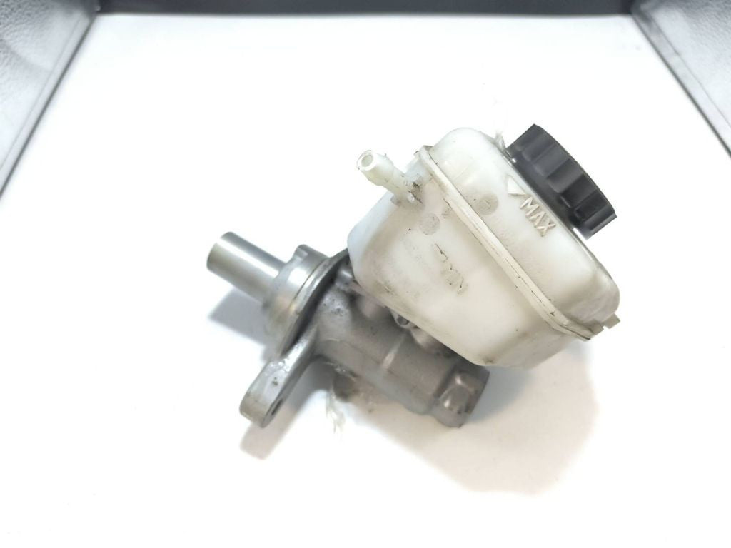 BMW 1 F20 F21 2013 RHD Brake master cylinder 6796531