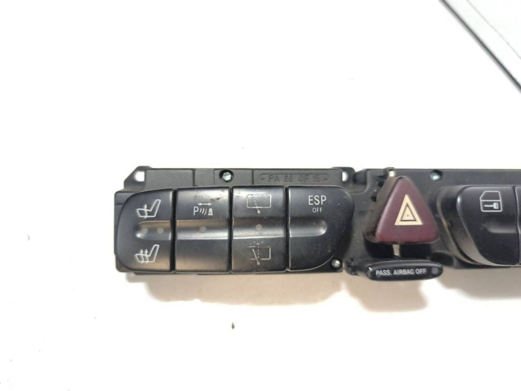 Mercedes-Benz C W203 2004 Hazard light switch 2038219779