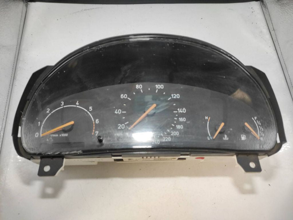 Saab 9-5 2.0T 110kW Petrol 2000 5042403 speedometer instrument cluster