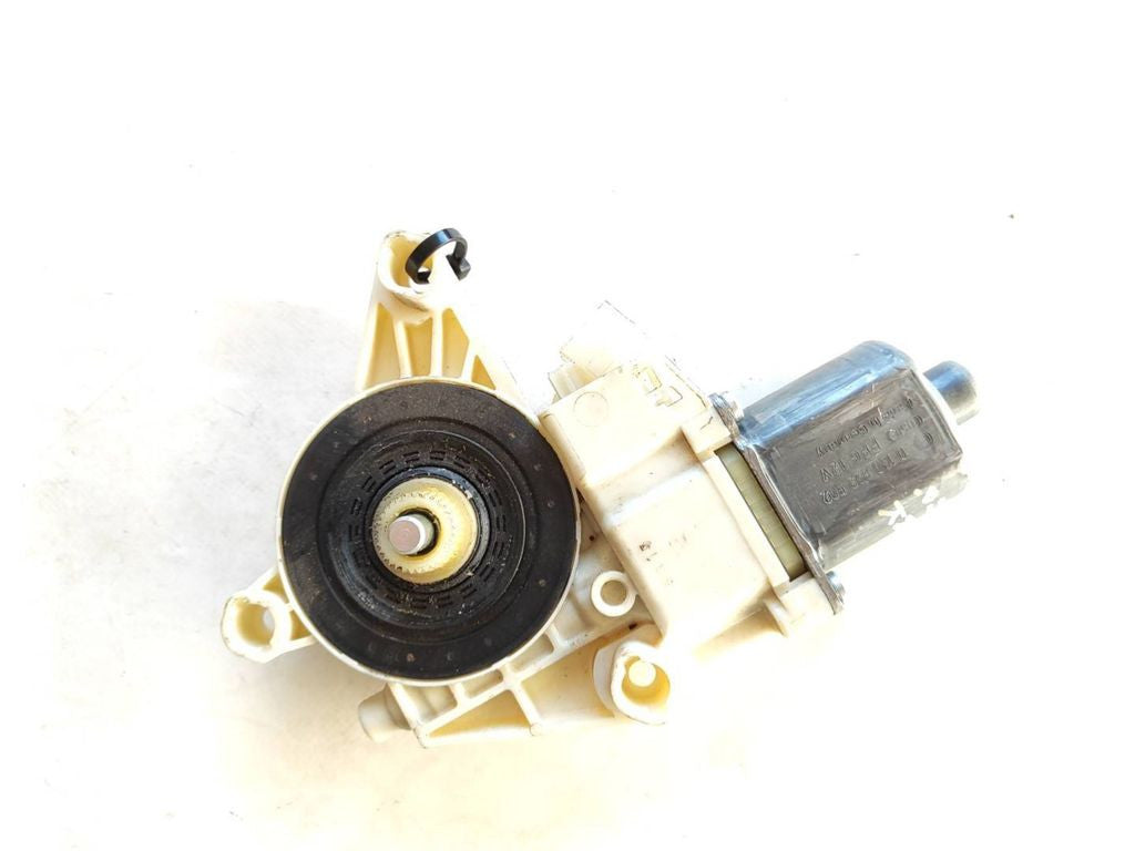 Mercedes-Benz C W204 2010 front right window regulator motor A2048200242