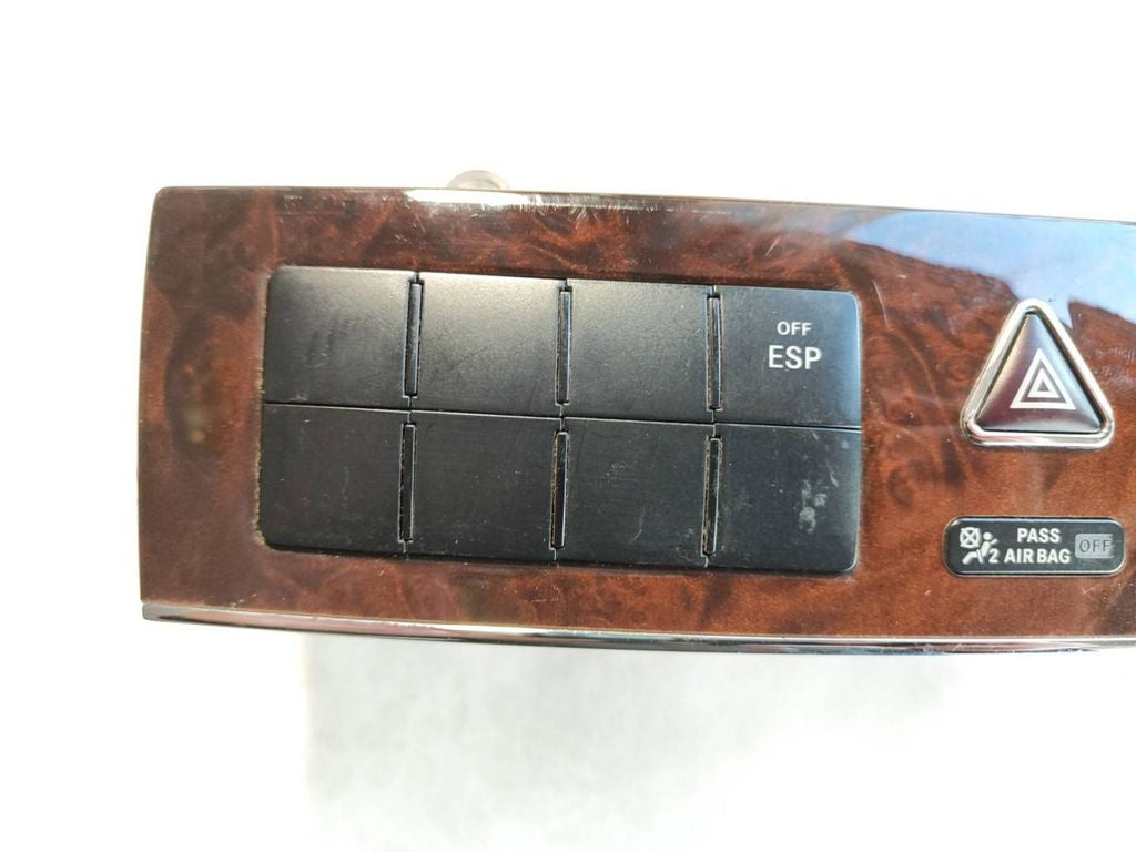 Mercedes-Benz C W203 2002 Hazard light switch 2038216081