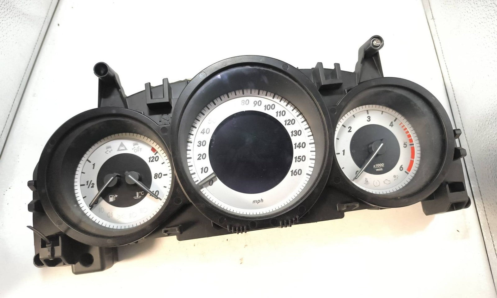 Mercedes-Benz C Class W204 2012 RHD speedometer instrument cluster A2049004909