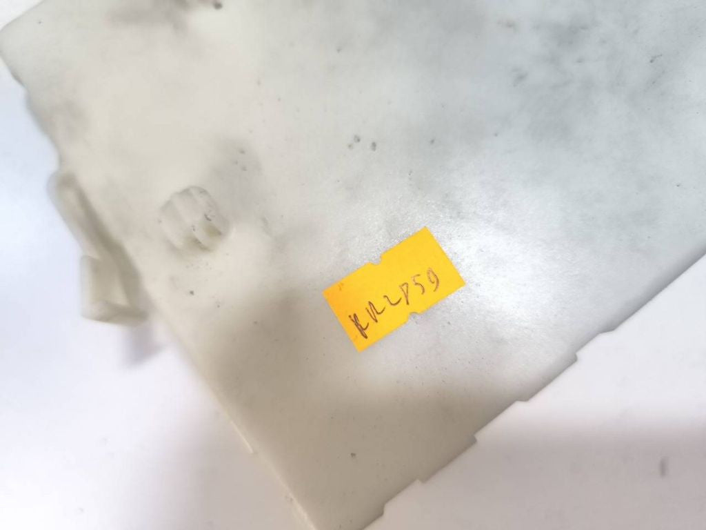 Mercedes-Benz E C207 W207 2011 Window control relay A2079003700