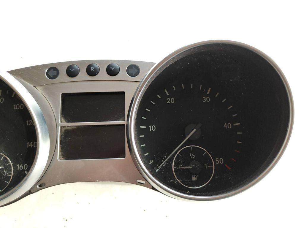 Mercedes-Benz R W251 2007 speedometer instrument cluster A2515400748