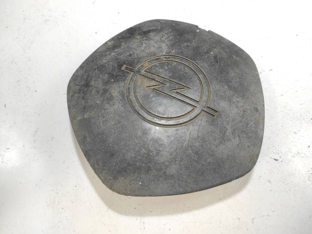 Opel Corsa A 1986 Original wheel cap 90191199