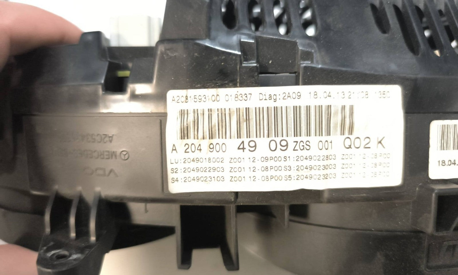 Mercedes-Benz C Class W204 2012 RHD speedometer instrument cluster A2049004909