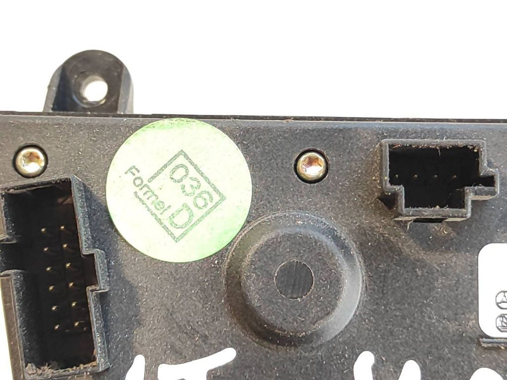 Mercedes-Benz E W211 2004 Parking PDC sensor switch 2118217058