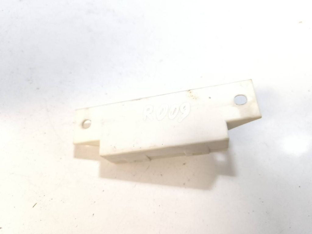 Mercedes-Benz C W204 2011 Light control module unit A1669003401