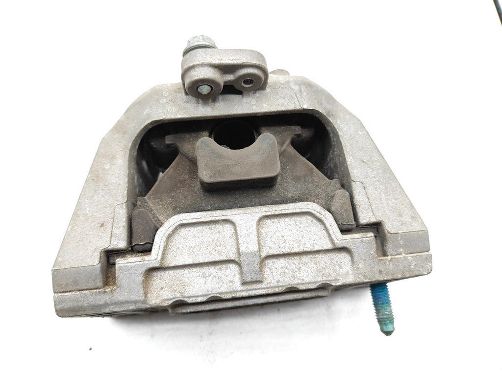 Volkswagen Golf Bora 1.9TDI 2000 Engine Right Mount Support 1J0199262