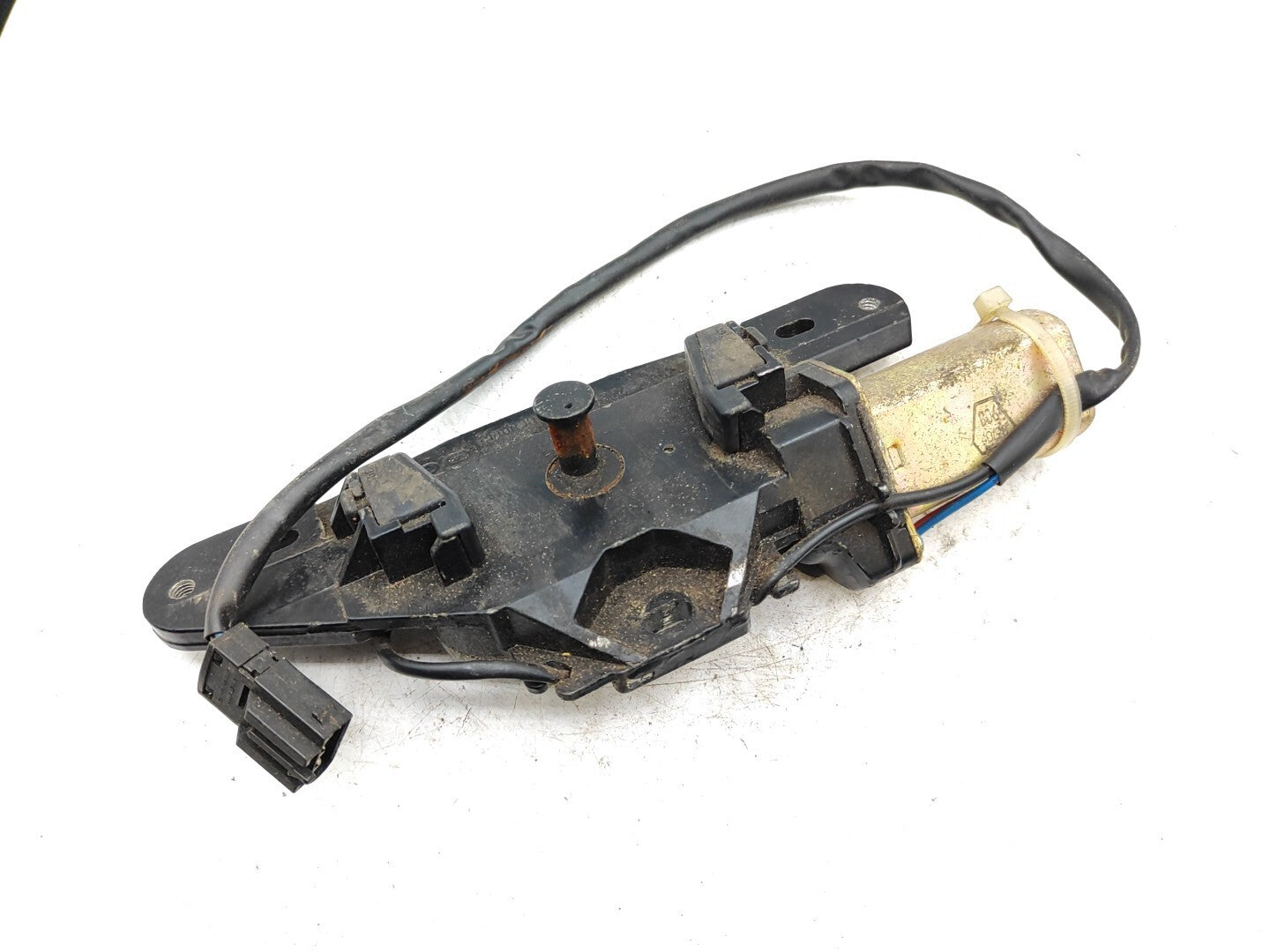 BMW 5 SERIES E39 3.0D 142kW Estate 2002 Rear Tailgate Lock Motor 8362371
