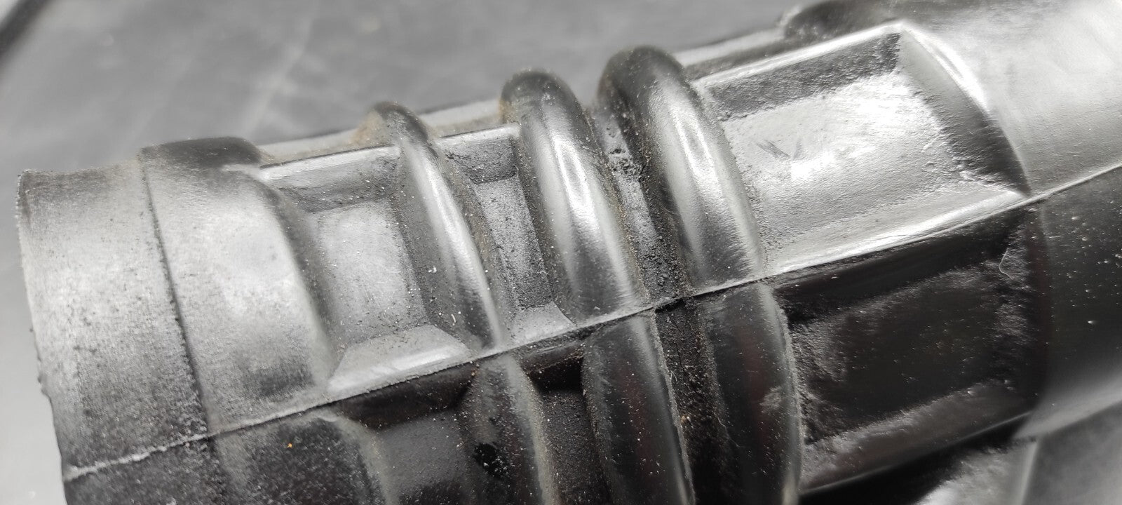 Alfa Romeo 147 1.9JTDm 85kW 8V 2005 Turbo Air Intake Pipe 46794405