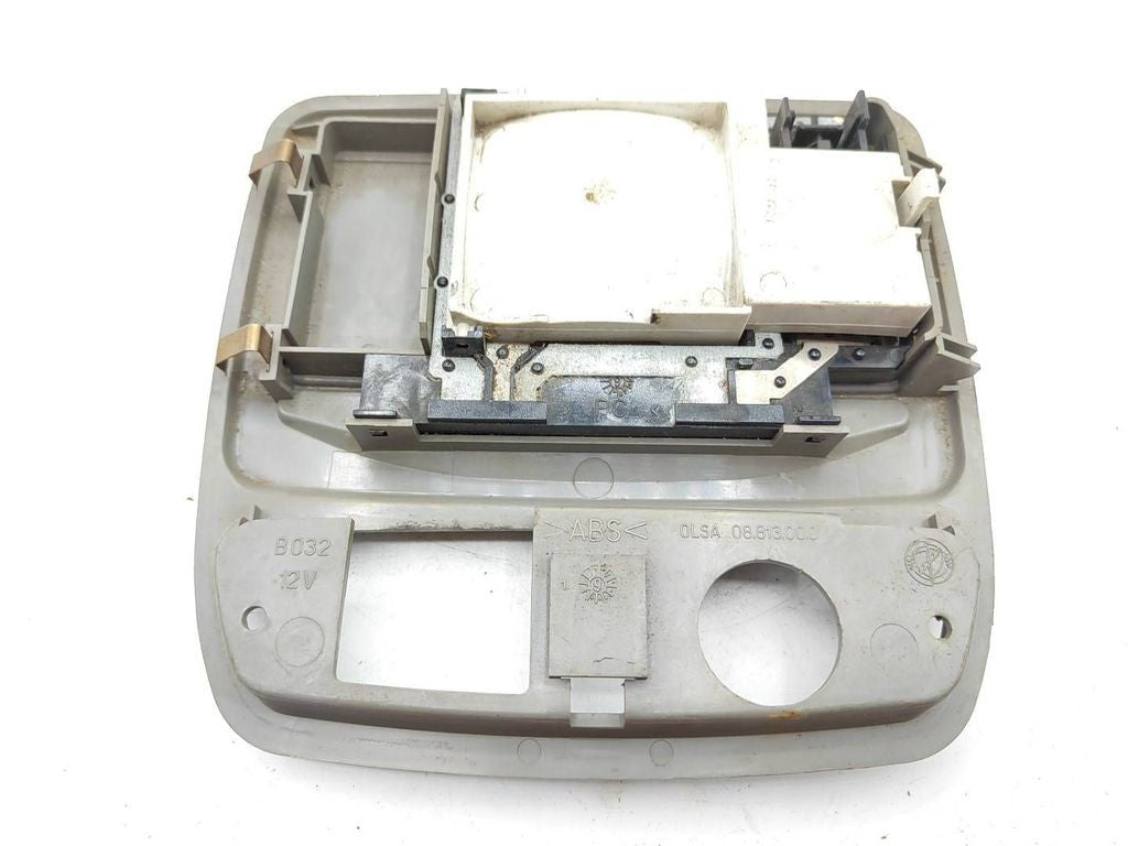 Alfa Romeo 145 - 146 1998 front seat light 08813000 