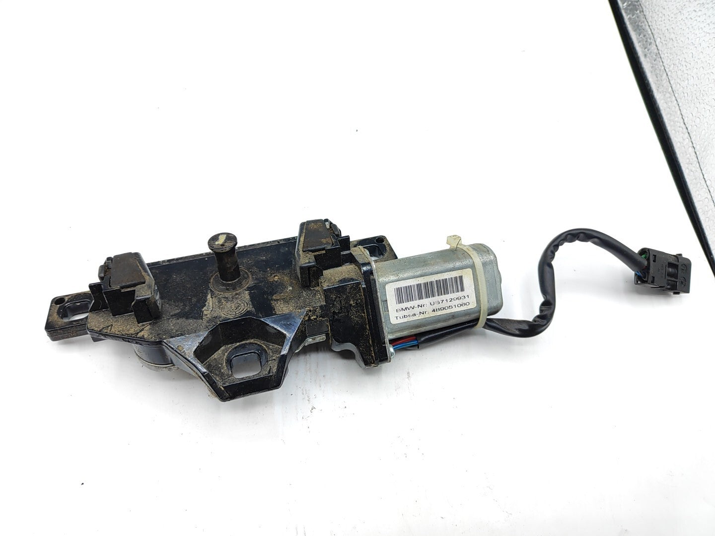 BMW 5 Series E61 530D 170kW Diesel 2006 Rear Tailgate Lock US7129931