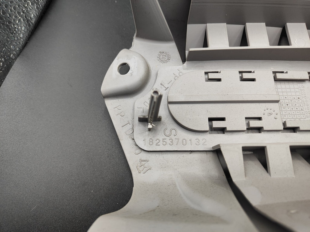 Alfa Romeo GT 1.9JTD 2004 Left Side B Pillar Trim Cover 1825370132 1560464610