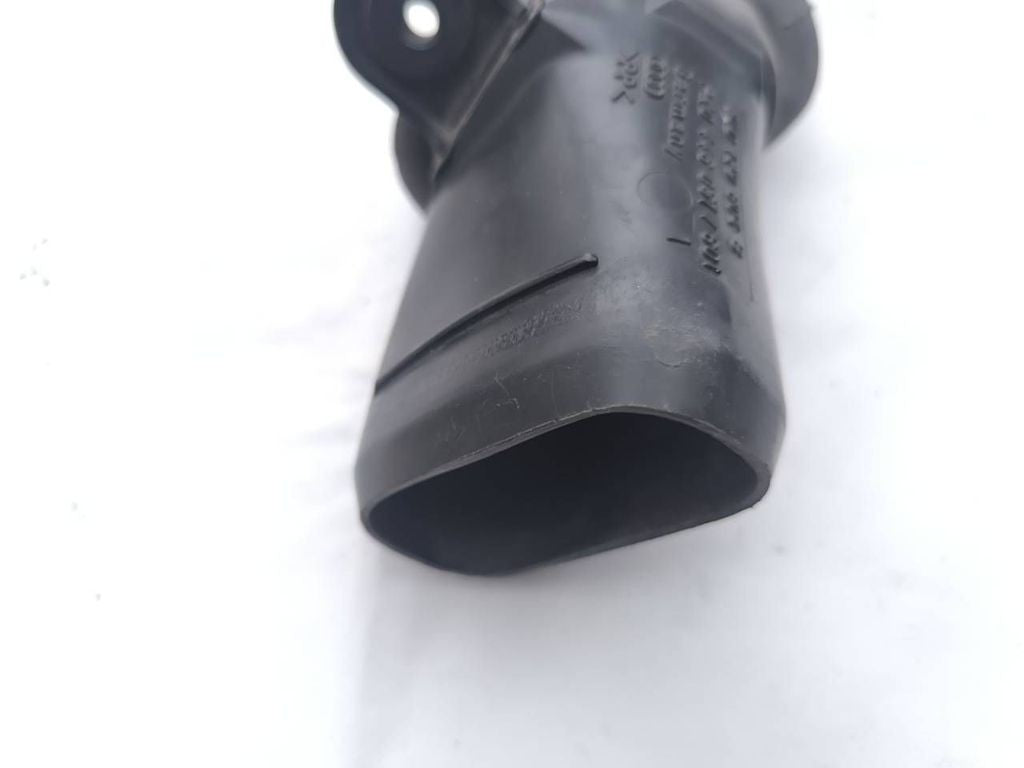 Audi A3 S3 8L 2004 air intake hose pipe snorkel 8L0129604B 