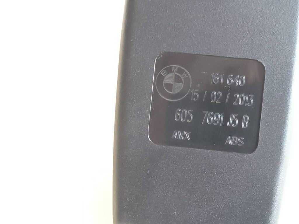 BMW X5 E70 2007 Rear seat belt buckle 7161640 