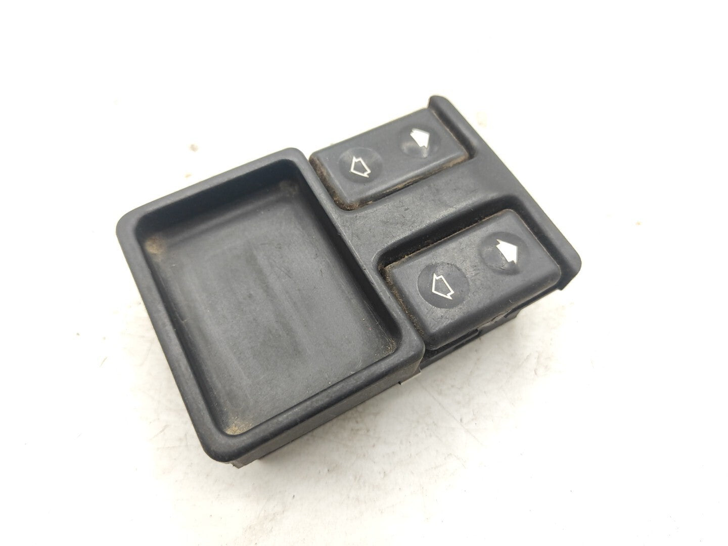 BMW 5 Series E34 Front Door Electric Window Switch Button 1374491