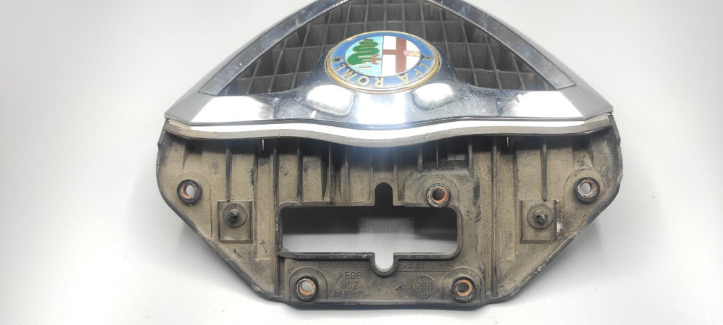 Alfa Romeo 156 SW 2.4JTD 110kW 2002 Front Middle Radiator Grill 156017393