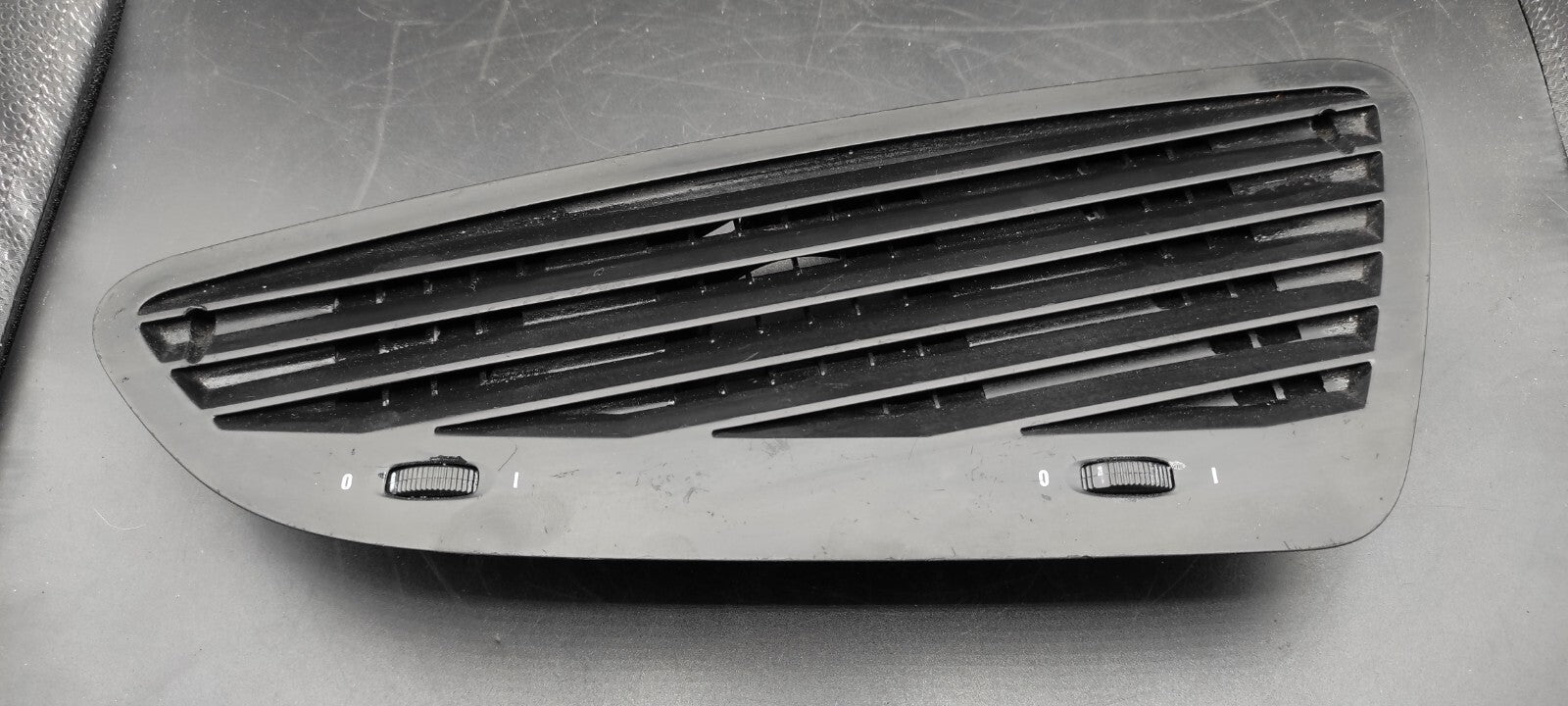 Alfa Romeo 159 2008 Front Panel Dashboard Center Air Vent Grill LS376611