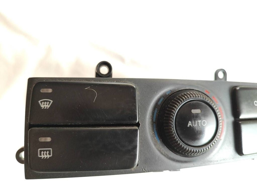 Mazda Xedos 9 1995 Climate control unit module K7901T001 