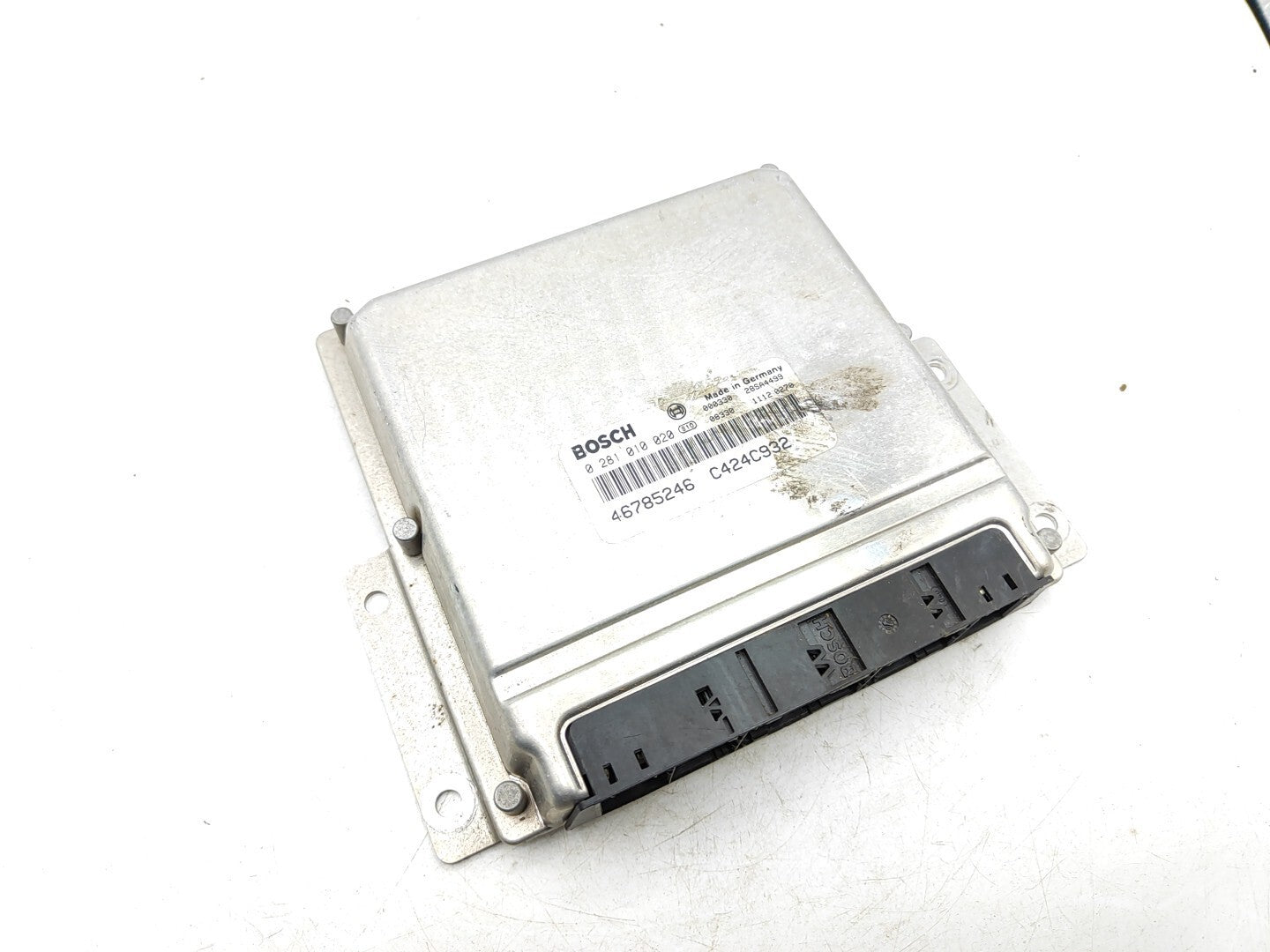 Alfa Romeo 156 1.9JTD Diesel 2000 Engine Control Module ECU 46785246 0281010020