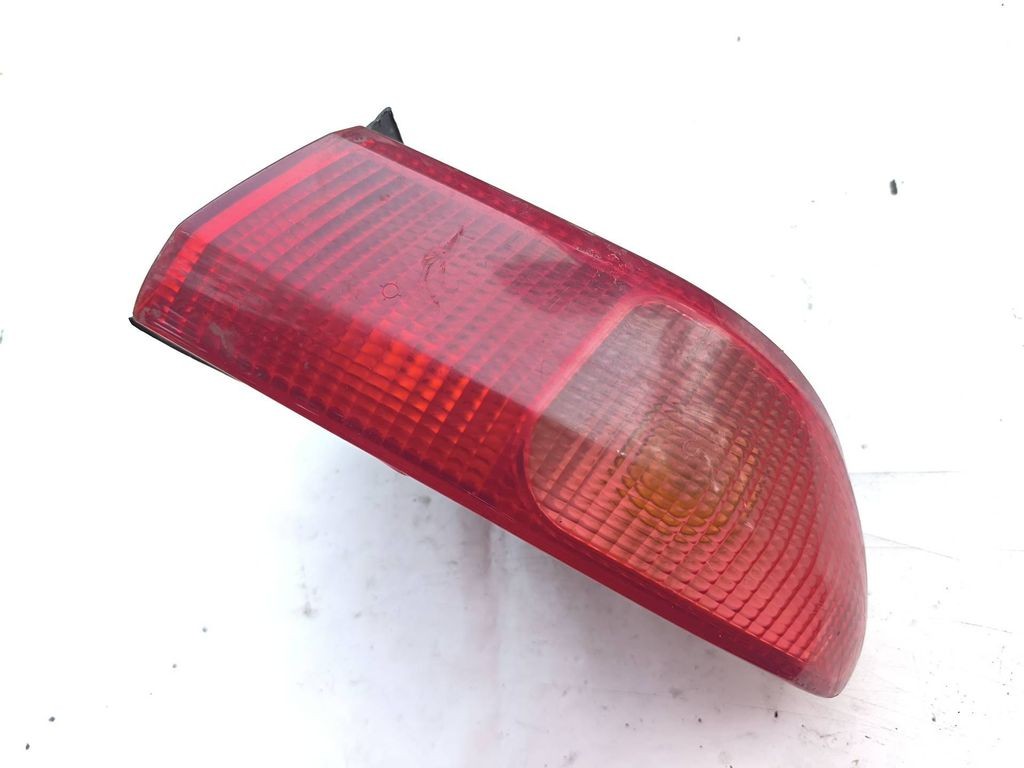 Alfa Romeo 156 1.8TS 106kW 1998 LHD rear right side taillight 