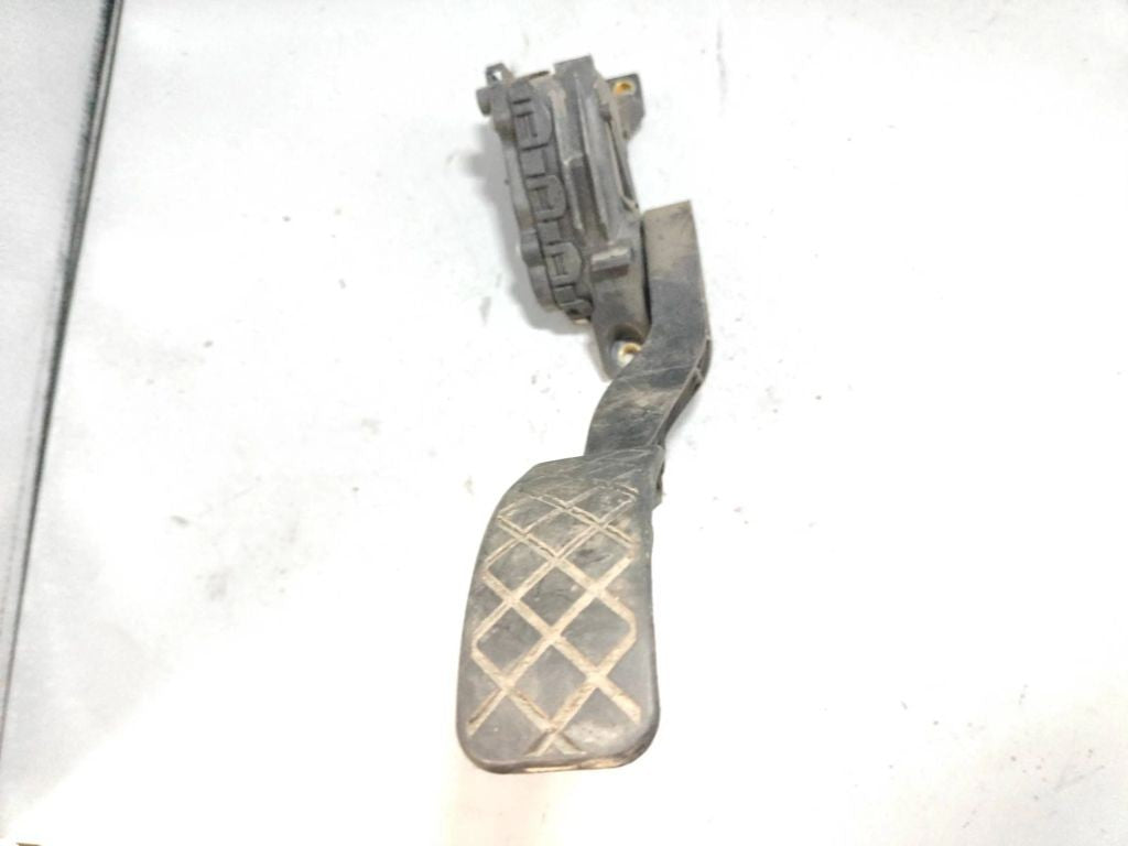 Volkswagen VW Bora 1999 Diesel accelerator throttle pedal 1J1721503H 