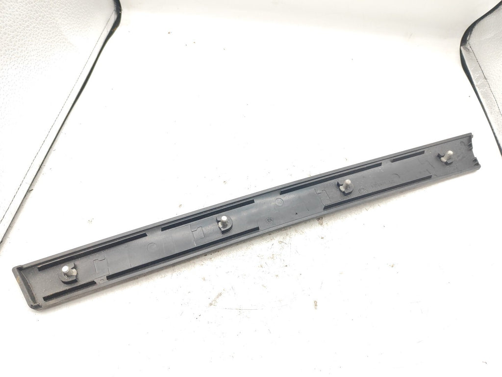 BMW 3 Series E46 1999 LHD Front Right Door Card Stripe Trim Carbon 8213994