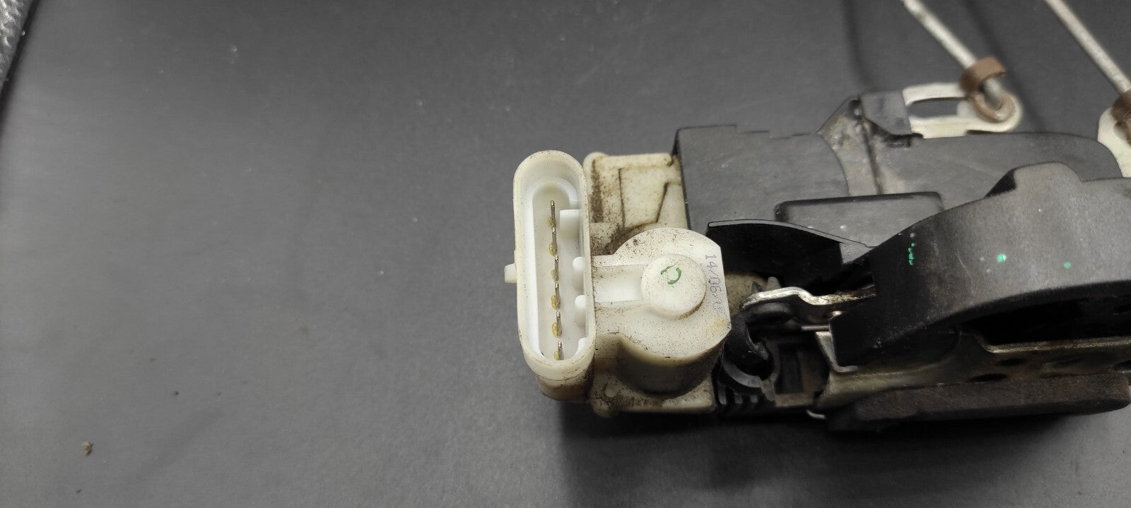 Alfa Romeo GT 2.0JTS 122kW 2004 LHD Front Right Door Lock B792