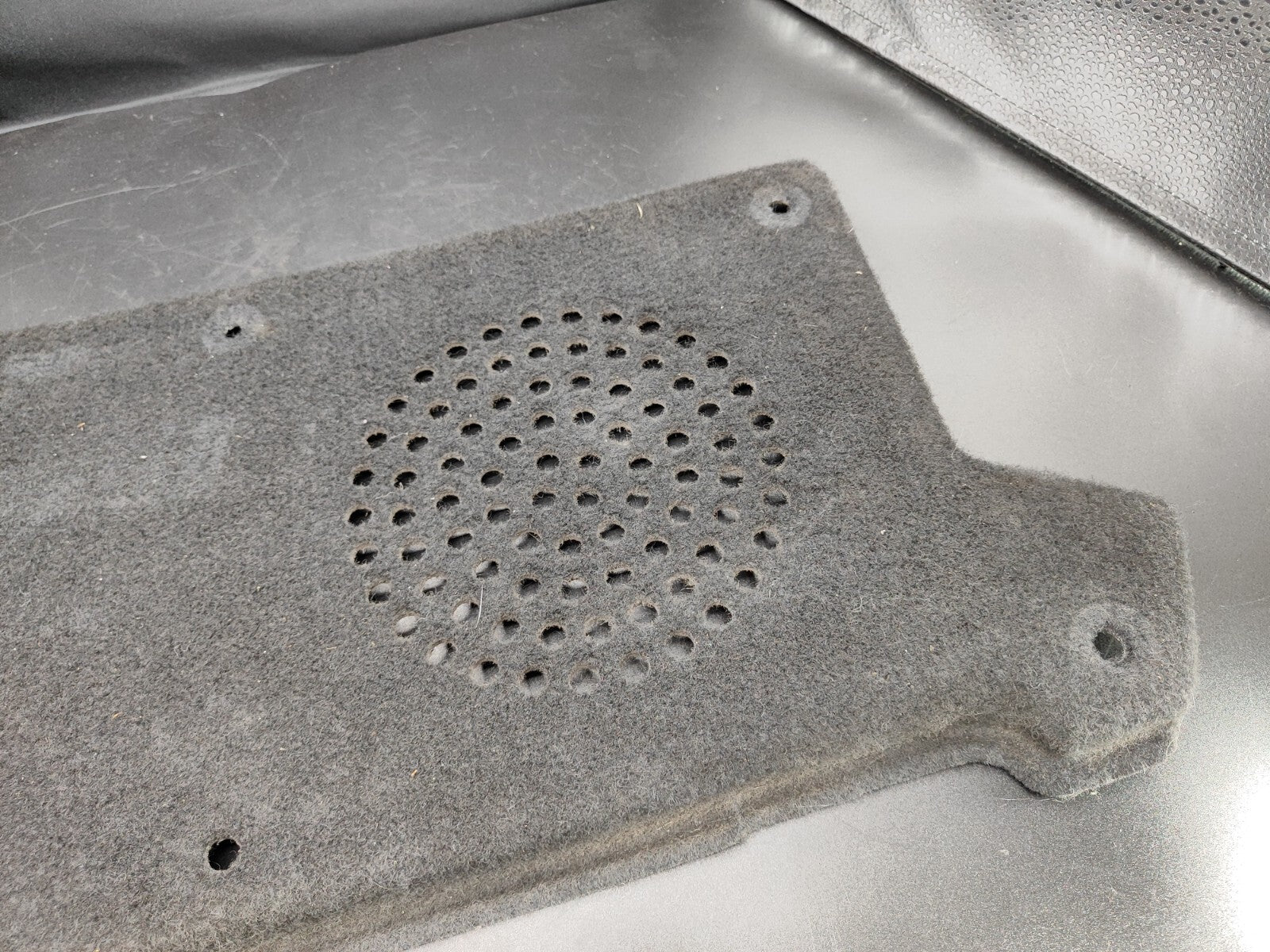 Alfa Romeo GT 1.9JTD 2008 Rear Tailgate Trunk BOSE Trim Cover 1560431120