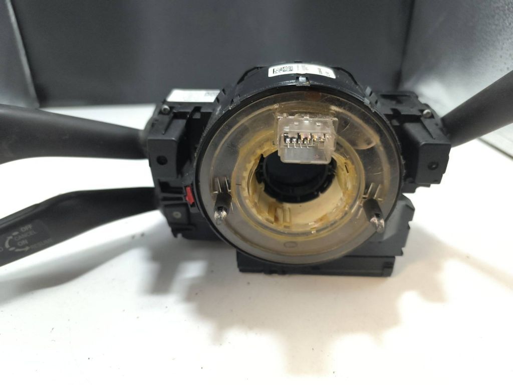 Volkswagen PASSAT B6 1.8 2006 Wiper turn signal stalk switch 3C9953513B 