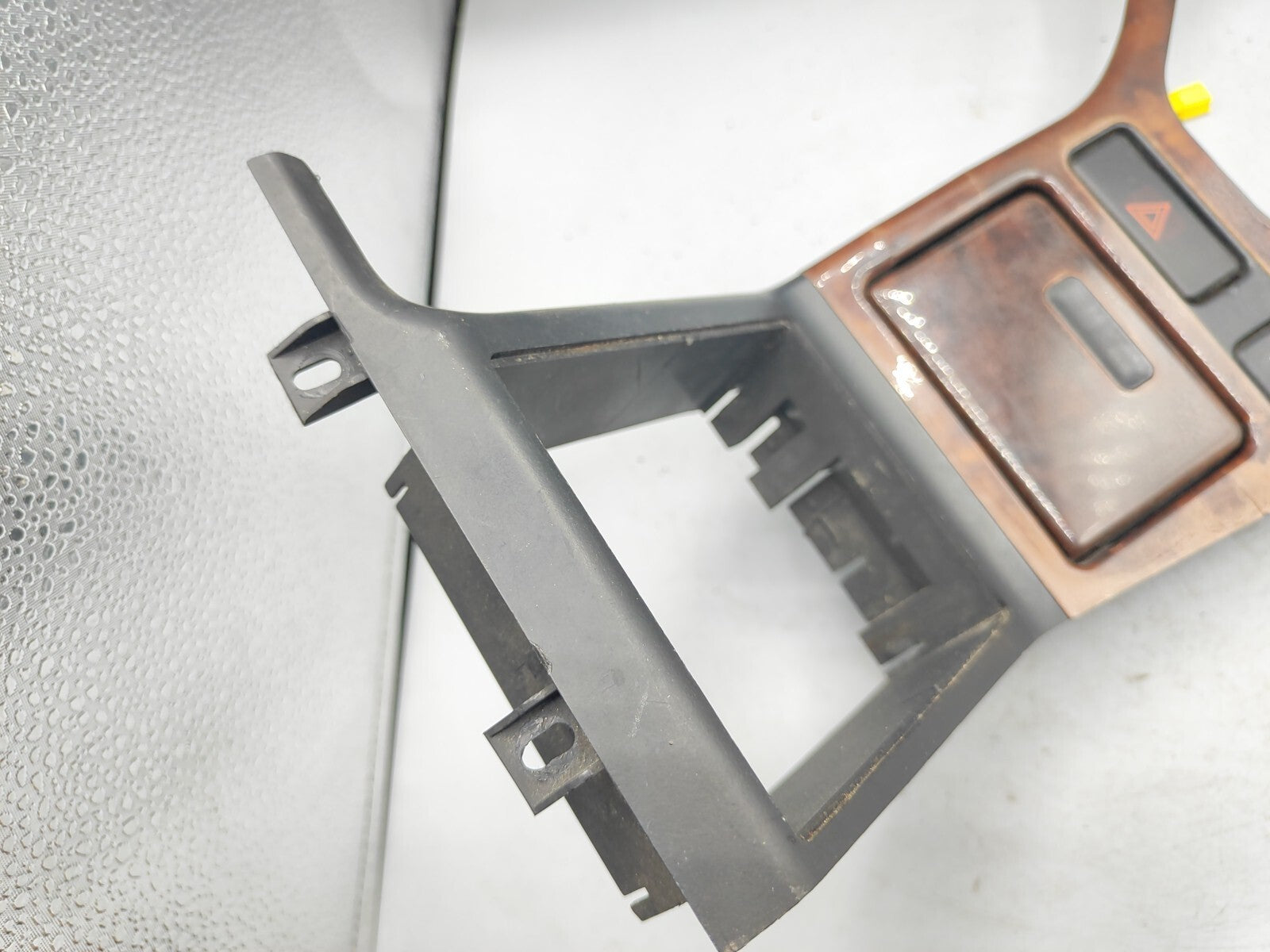 BMW 5 SERIES E39 Center Console Panel Wood Trim 8209847 304670100